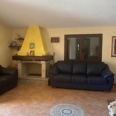 Villa Marras กัลเตลลิ ภายนอก รูปภาพ